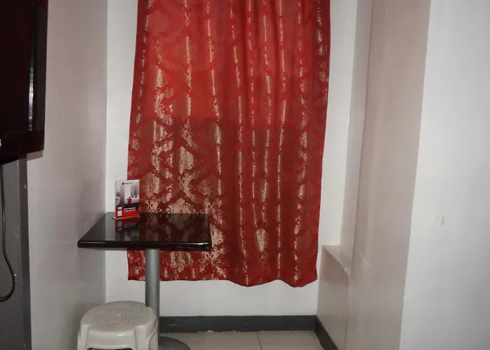 Hotel Reddoorz At Cosmo Kamuning Quezon Manila